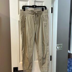 Athleta Trekki Jogger